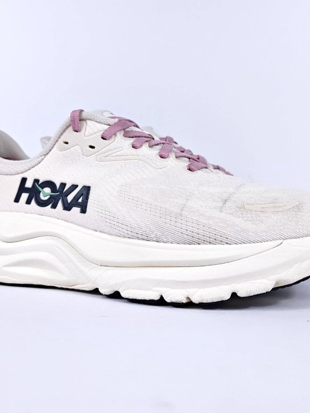 Hoka Arahi 8 Womens 8 Lightweight Stability Cushion Road Running Shoes White